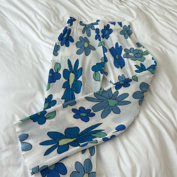 Matching floral beach set!! Size small - Picture 1 of 2
